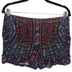 Tart Abstract Print Shorts, Size M 🌈✨